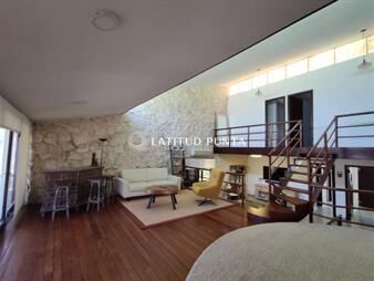 https://web5.gallito.com.uy/casa-de-3-dormitorios-en-playa-mansa-parada-11-inmuebles-28031450