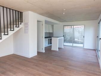 https://web5.gallito.com.uy/venta-casa-2-dorm-en-shangrila-sur-cparrillero-inmuebles-27603316