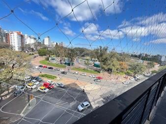 https://web5.gallito.com.uy/parodi-venta-apartamento-pocitos-3-dormitorios-estar-inmuebles-28031529