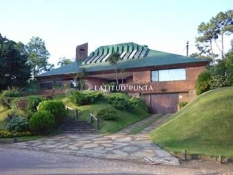 https://web5.gallito.com.uy/casa-en-cantegril-inmuebles-28031785