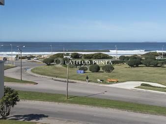 https://web5.gallito.com.uy/apartamento-en-venta-de-2-dormitorios-en-edificio-inmuebles-28031819