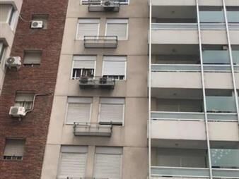 https://web5.gallito.com.uy/apto-2-dormitos-1-baño-en-tres-cruces-inmuebles-27687716