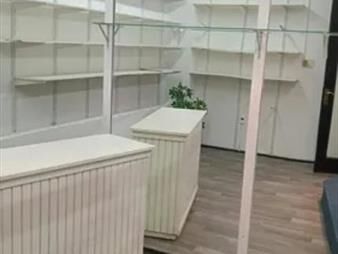 https://web5.gallito.com.uy/local-en-alquiler-2-baños-galeria-centro-inmuebles-27662791