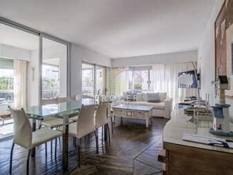 https://web5.gallito.com.uy/venta-de-luminoso-apartamento-en-peninsula-punta-inmuebles-25924859