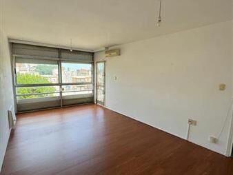 https://web5.gallito.com.uy/alquiler-apartamento-3-dormitorios-con-garaje-la-inmuebles-28032166