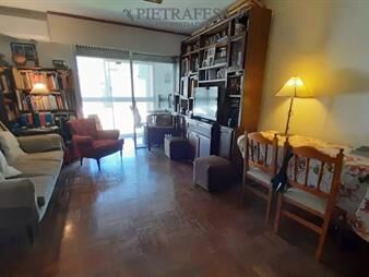 https://web5.gallito.com.uy/apto-en-venta-2-dormitorios-1-baño-y-inmuebles-27157045