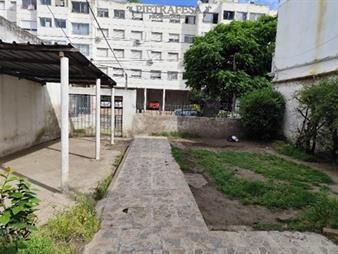 https://web5.gallito.com.uy/terreno-con-mejoras-buceo-inmuebles-27079526