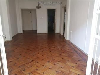 https://web5.gallito.com.uy/apartamento-en-venta-con-renta-2-dormitorios-2-y-inmuebles-23627575