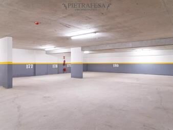 https://web5.gallito.com.uy/garaje-en-venta-reconquista-ciudad-vieja-inmuebles-24896741