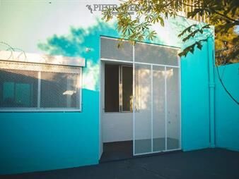 https://web5.gallito.com.uy/casa-en-venta-con-renta-2-dormitorios-1-baã±o-y-inmuebles-25759413