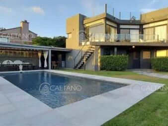 https://web5.gallito.com.uy/venta-espectacular-casa-punta-ballena-4-inmuebles-25786495