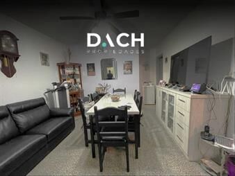 https://web5.gallito.com.uy/venta-apartamento-2-dormitorios-con-patio-la-comercial-inmuebles-28035809