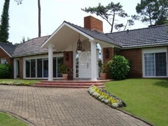 https://web5.gallito.com.uy/hermosa-casa-en-venta-de-5-dormitorios-inmuebles-28035919