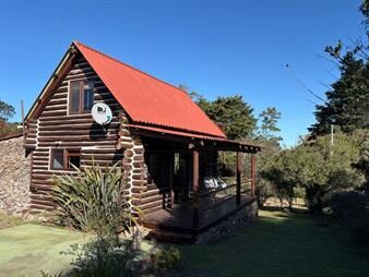 https://www.gallito.com.uy/venta-cabaña-y-terreno-2-dormitorios-villa-serrana-inmuebles-27793744
