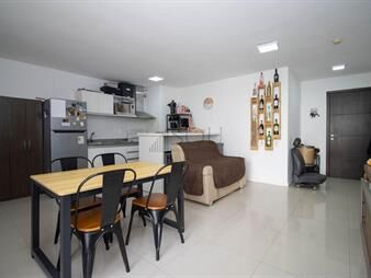 https://web5.gallito.com.uy/venta-apartamento-2-dormitorios-patio-y-garage-en-barrio-s-inmuebles-28036223