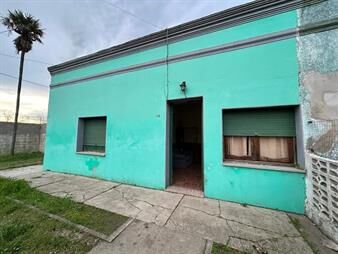 https://web5.gallito.com.uy/venta-casa-2-dormitorios-y-garage-en-santa-lucia-inmuebles-28036605