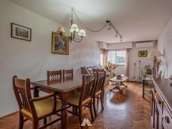 https://web5.gallito.com.uy/vendo-apartamento-2-dormitorios-malvin-pza-italia-inmuebles-27312758