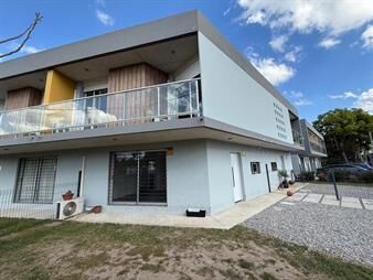 https://web5.gallito.com.uy/alquiler-casa-en-esquina-3-dormitorios-solymar-inmuebles-27954833