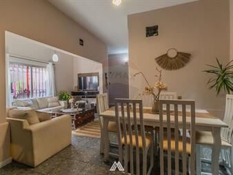 https://www.gallito.com.uy/venta-casa-ph-3-dormitorios-brazo-oriental-inmuebles-28039234