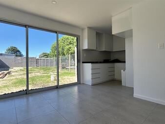 https://www.gallito.com.uy/venta-casa-en-solymar-dos-dormitorios-inmuebles-28039343