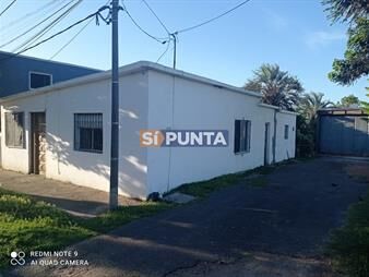 https://web5.gallito.com.uy/casa-en-maldonado-con-importante-extensiã³n-de-inmuebles-28039417