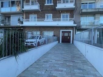 https://web5.gallito.com.uy/alquiler-apto-rambla-malvin-2-dorm-y-2-patios-inmuebles-28039447