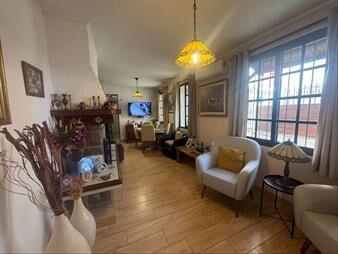 https://www.gallito.com.uy/venta-casa-de-3-dormitorios-en-malvin-inmuebles-28039506