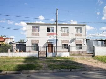 https://web5.gallito.com.uy/venta-de-dos-casas-con-garaje-las-piedras-inmuebles-28039605