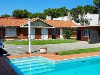https://web5.gallito.com.uy/exclusiva-casa-en-el-prado-5-dorm-piscina-barbacoa-4-baño-inmuebles-26636770
