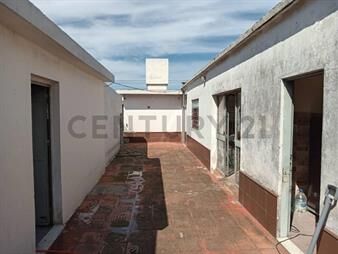 https://web5.gallito.com.uy/venta-casa-apto-fondo-terreno-720m2-acepta-banco-ideal-v-inmuebles-27106877