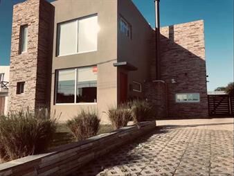 https://web5.gallito.com.uy/alquiler-casa-3-dormitorios-con-piscina-climatizada-inmuebles-28047388