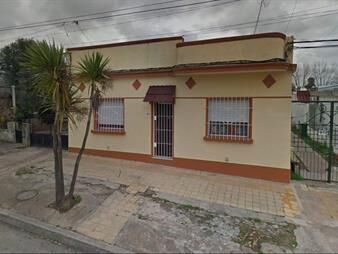 https://web5.gallito.com.uy/casa-de-4-dormitorios-y-un-generoso-fondo-con-parrillero-inmuebles-28047460