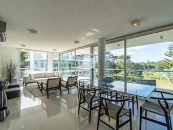 https://web5.gallito.com.uy/apartamento-3-dormitorios-playa-brava-de-inmuebles-27553545