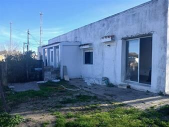 https://www.gallito.com.uy/casa-con-tres-apartamentos-para-renta-zona-3-avenida-inmuebles-28048205