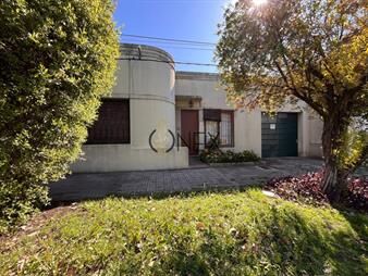 https://web5.gallito.com.uy/casa-en-venta-a-metros-de-republica-argentina-inmuebles-28046396