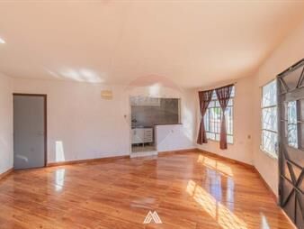 https://web5.gallito.com.uy/venta-loft-–-ideal-para-vivienda-o-local-comercial-inmuebles-28048834