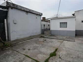 https://web5.gallito.com.uy/se-vende-casa-con-cochera-a-reformar-en-belvedere-inmuebles-27874741