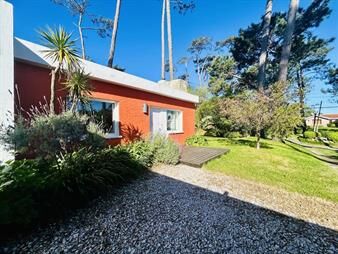 https://web5.gallito.com.uy/casa-3-dormitorios-en-venta-en-pinares-a-una-cuadra-y-media-inmuebles-27896475