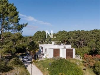 https://web5.gallito.com.uy/vende-casa-en-arenas-de-jose-ignacio-de-3-en-con-inmuebles-28059400