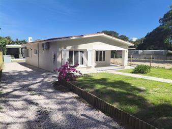https://web5.gallito.com.uy/casa-en-venta-en-san-rafael-3-dormitorios-con-inmuebles-28063009