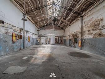 https://web5.gallito.com.uy/venta-local-deposito-lote-en-tres-cruces-inmuebles-26392029