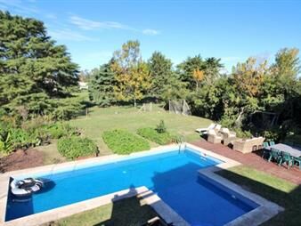 https://web5.gallito.com.uy/venta-casa-lomas-de-la-tahona-4-dorm-en-suite-inmuebles-27195984