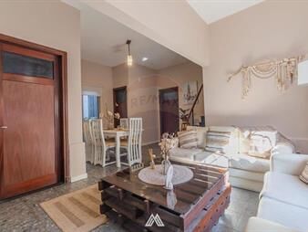https://www.gallito.com.uy/venta-casa-ph-3-dormitorios-brazo-oriental-inmuebles-28039234