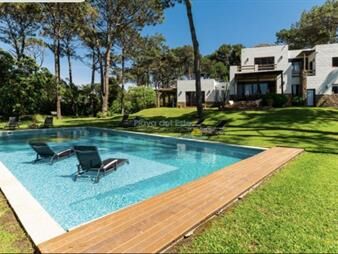 https://web5.gallito.com.uy/excelente-casa-de-5-dormitorios-mas-dependencia-y-inmuebles-27740267