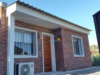https://web5.gallito.com.uy/alquiler-anual-e-invernal-casa-de-3-dormitorios-en-el-teso-inmuebles-27740036