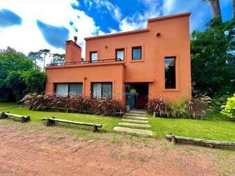 https://web5.gallito.com.uy/alquiler-anual-y-venta-casa-2-dormitorios-en-inmuebles-27740037