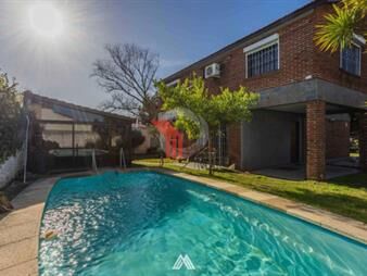 https://web5.gallito.com.uy/venta-casa-3-dormitorios-barra-de-carrasco-con-y-inmuebles-28048782