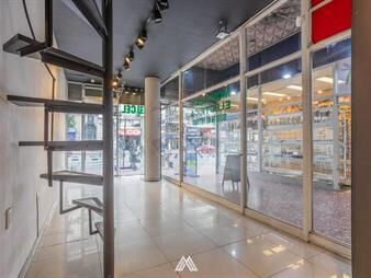 https://web5.gallito.com.uy/alquiler-local-comercial-centro-sobre-18-de-julio-inmuebles-27224518