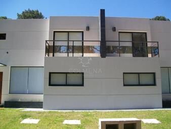 https://web5.gallito.com.uy/casa-de-4-dormitorios-dentro-del-complejo-inmuebles-28067488