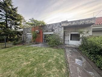 https://web5.gallito.com.uy/excelente-punto-de-malvin-sur-buena-construccion-a-recicl-inmuebles-28067495